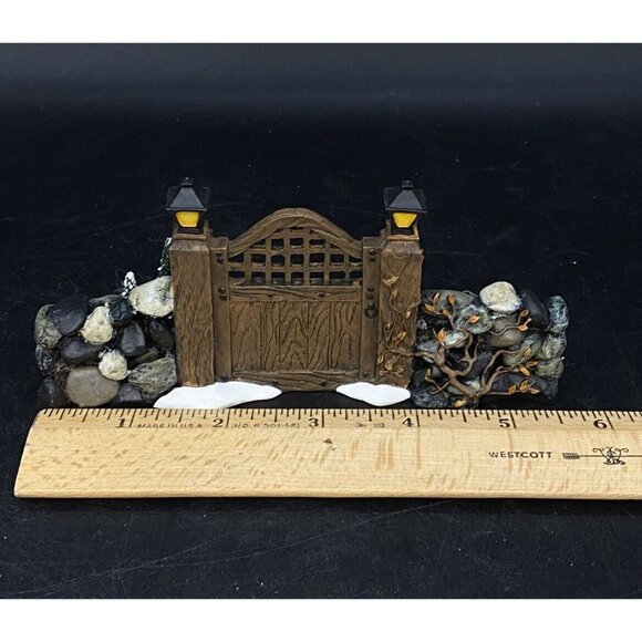 Department 56 Dickens Village 1998 Fieldstone Entry Gate #52718 - Picture 3 of 6